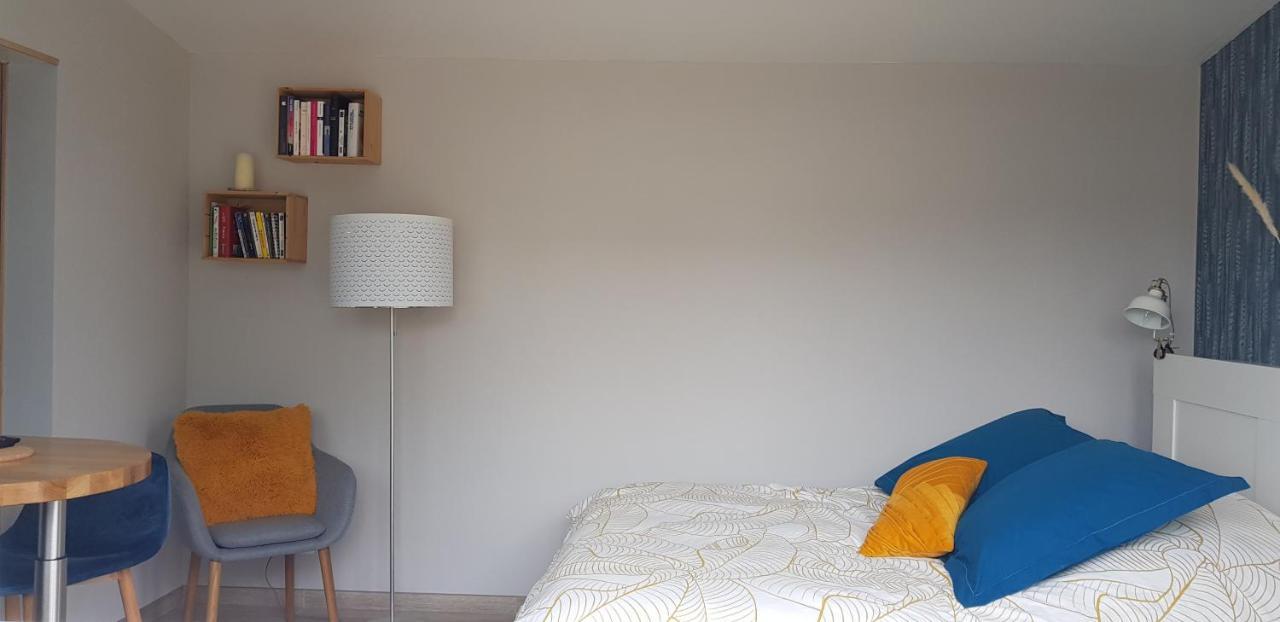 Agreable Petite Maison Proche Joigny Chamvres Eksteriør bilde